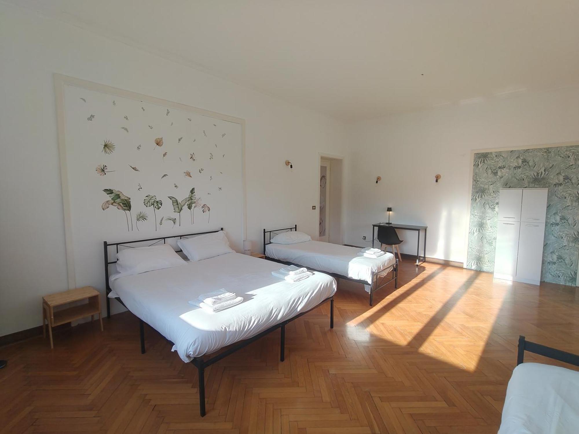 Dock Bay Lodge Hostello Trieste Bagian luar foto