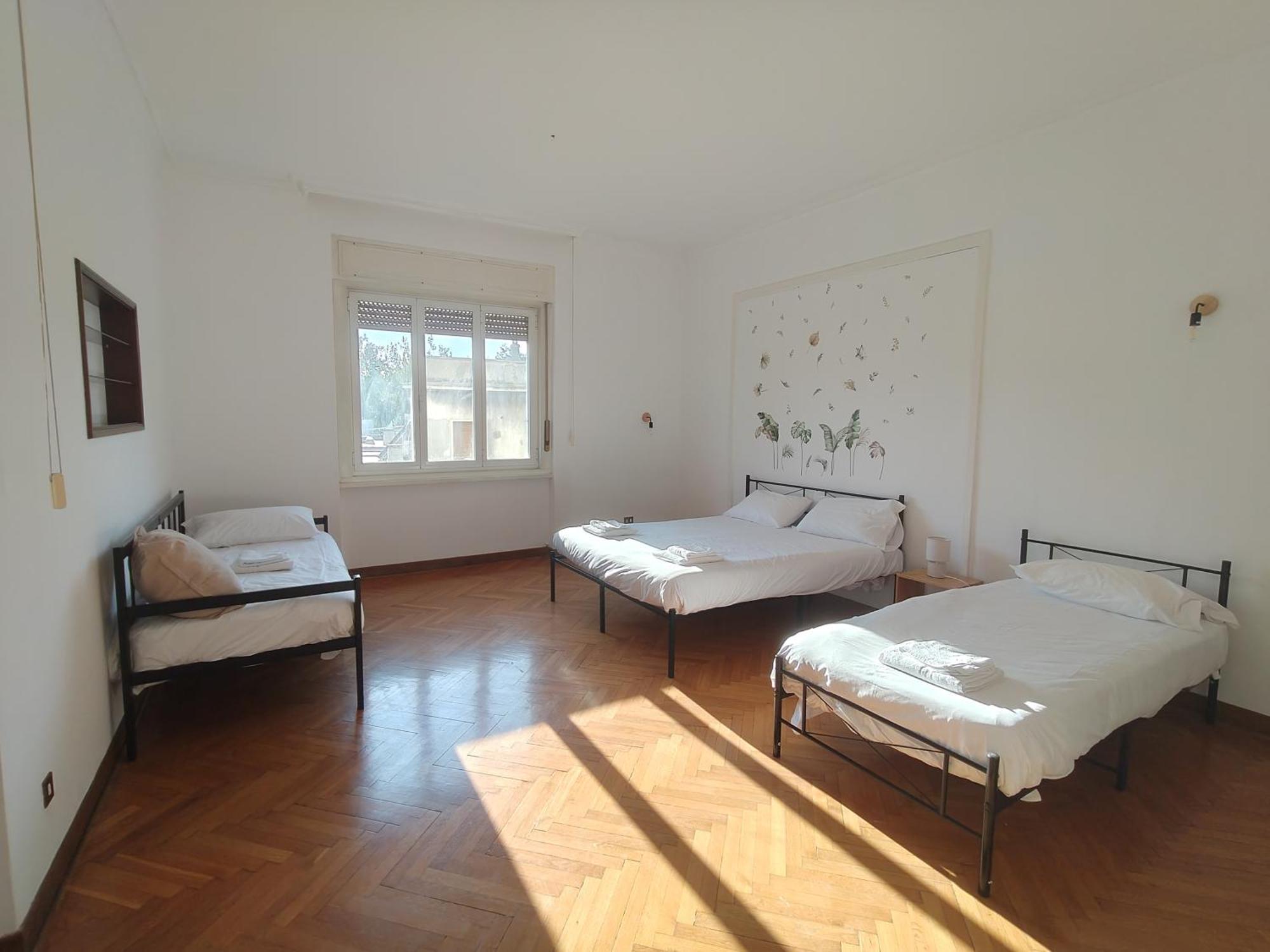 Dock Bay Lodge Hostello Trieste Bagian luar foto