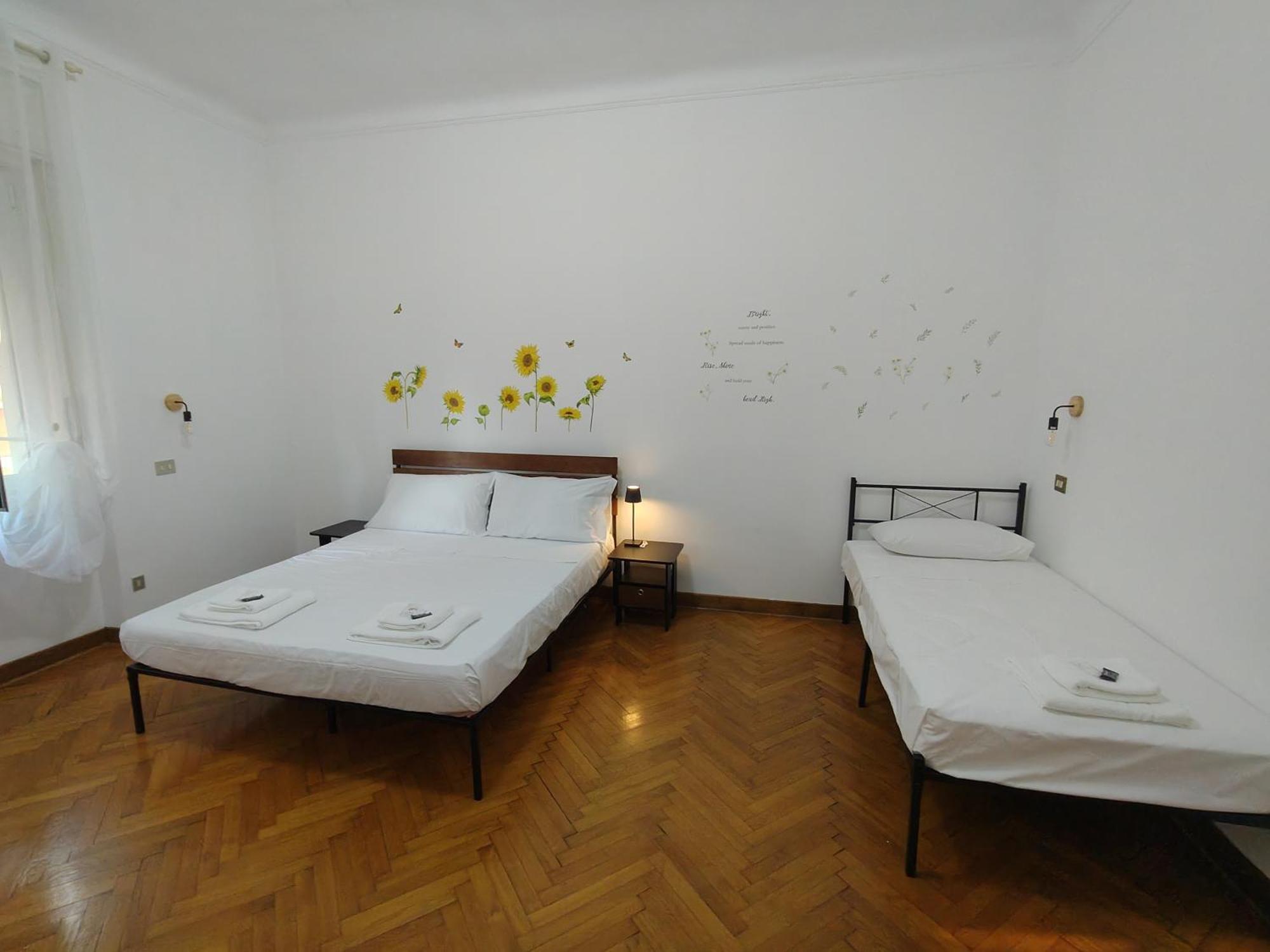 Dock Bay Lodge Hostello Trieste Bagian luar foto