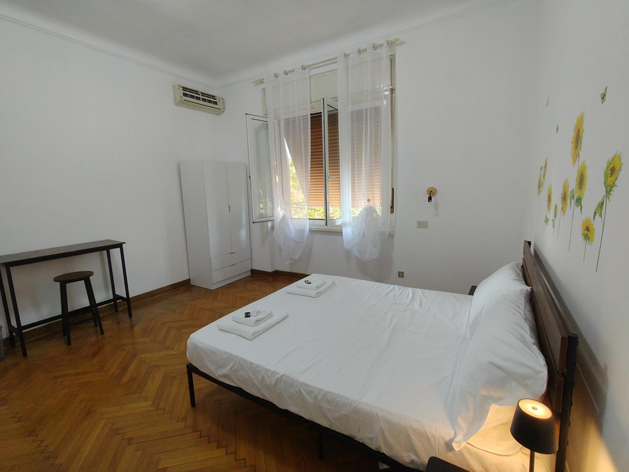 Dock Bay Lodge Hostello Trieste Bagian luar foto